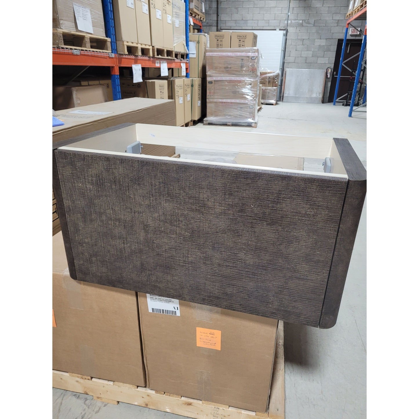 Vanity 32" (800) Aradia wall hung rust linen (Demo vanity #W)