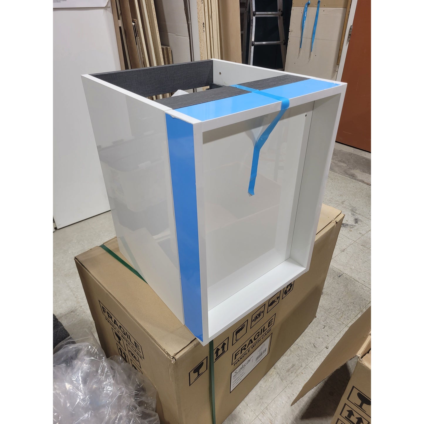 Wall hung storage unit 16 Inches (400) Gloss white (Demo storage unit #Y)